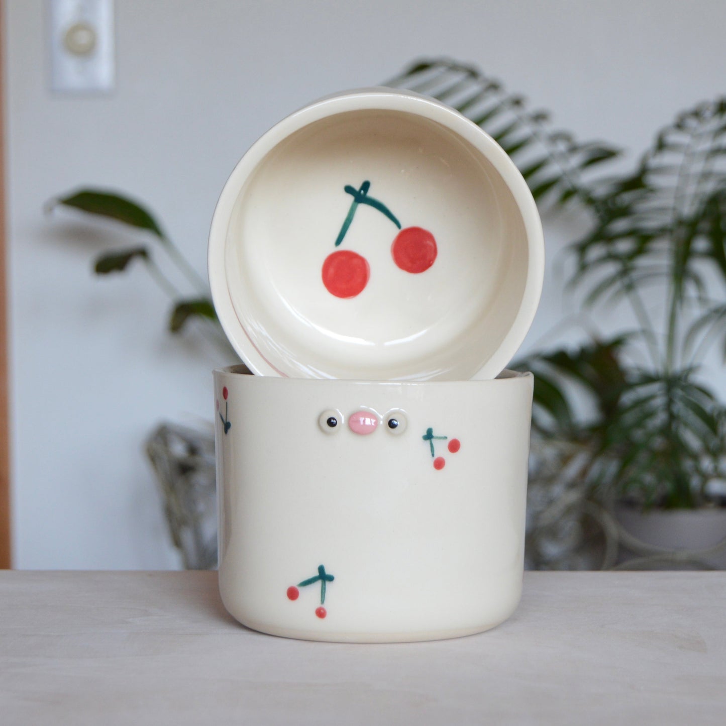 Mon Cherri Pot