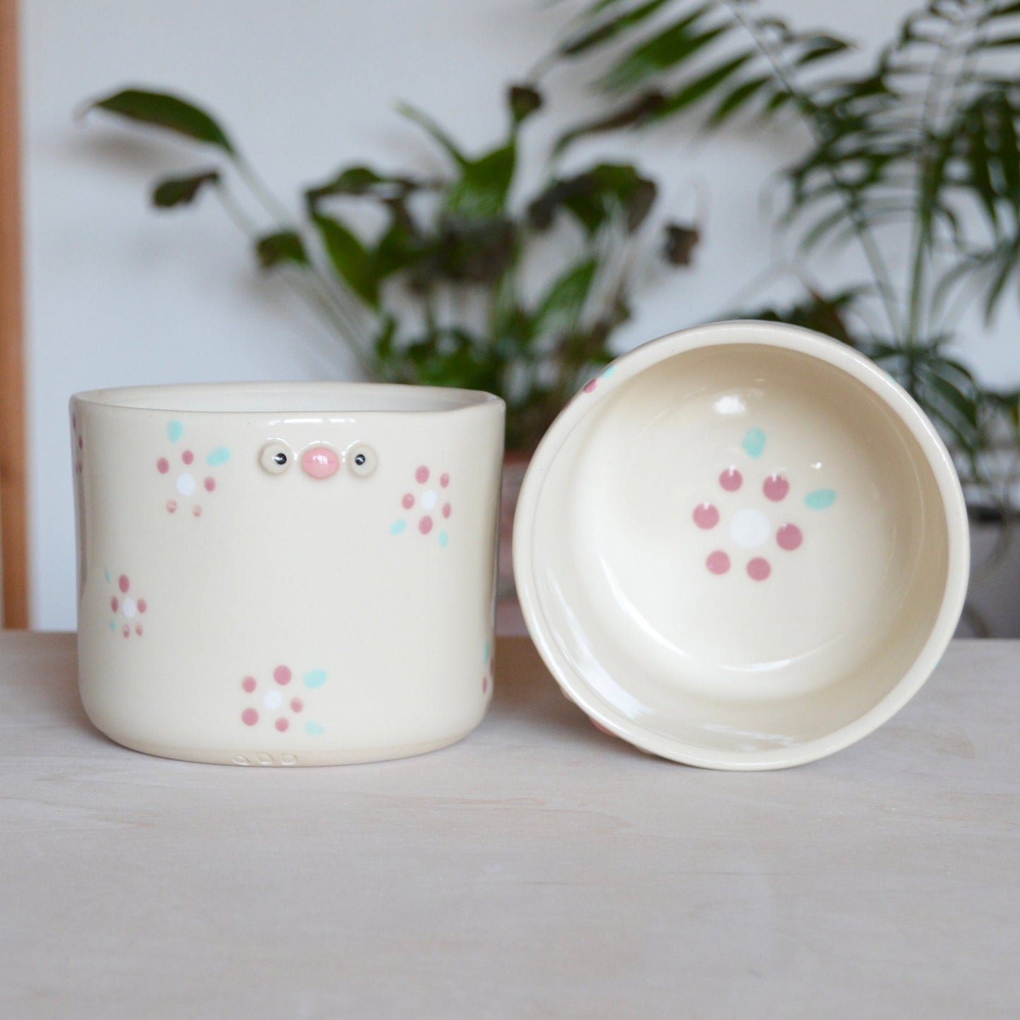 Posy-in-Bloom Pot